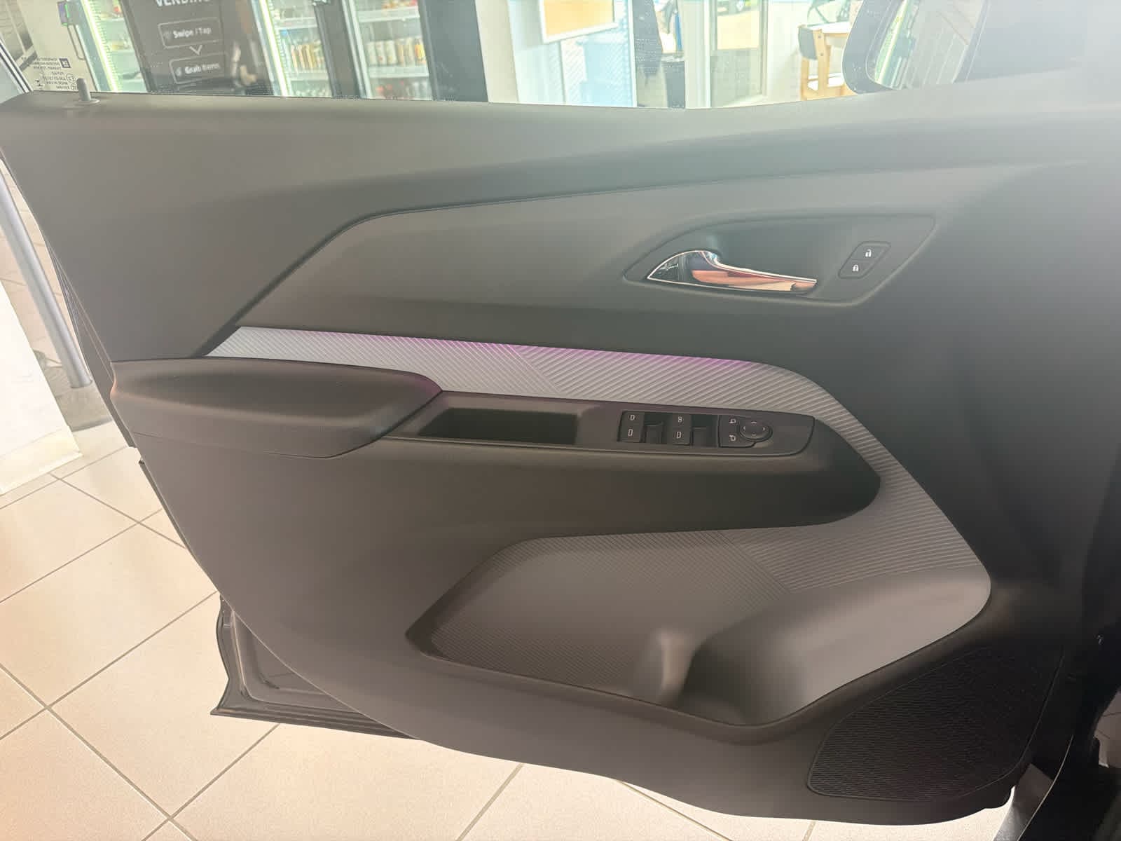 2027 Chevrolet Bolt RS - Photo 24