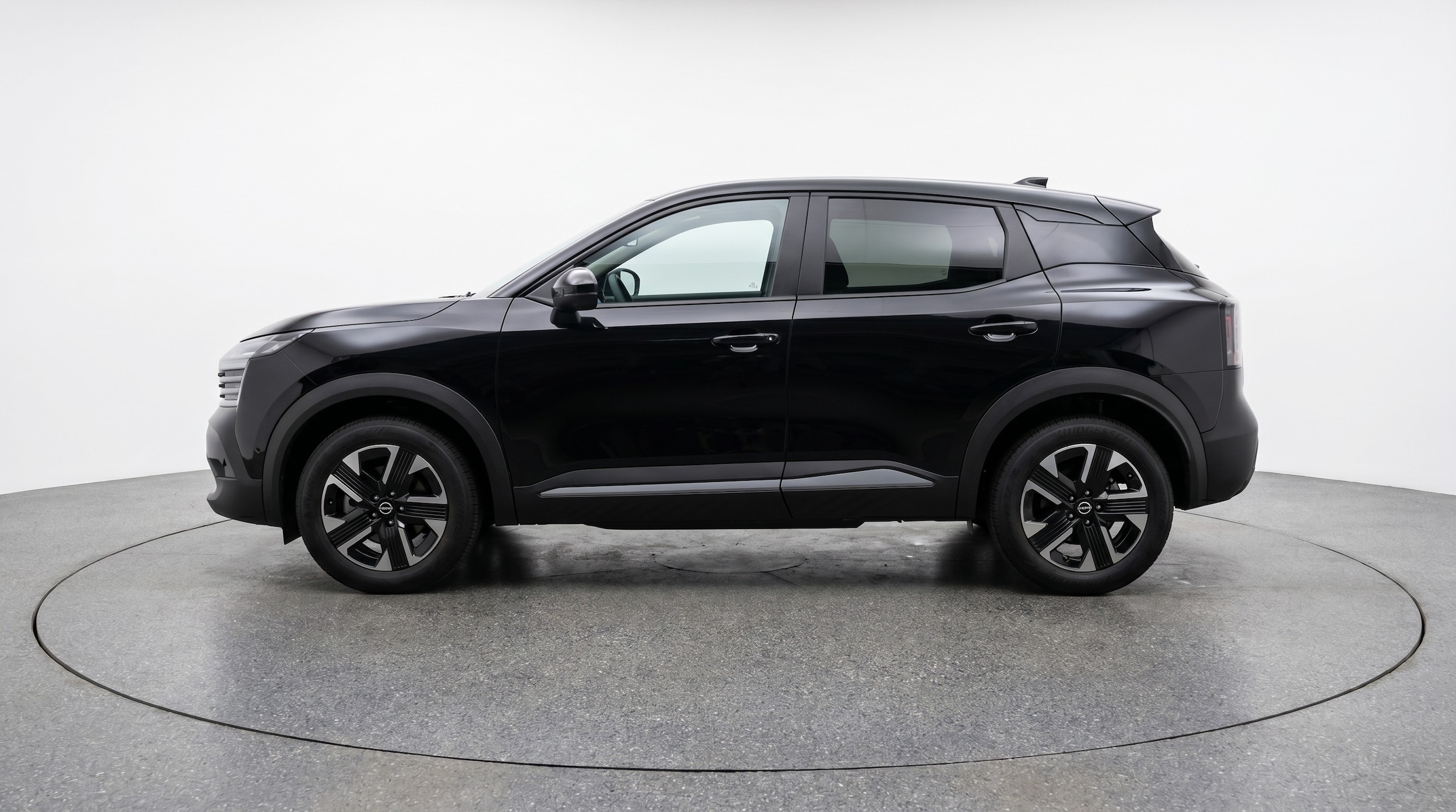 Thumbnail: 2026 Nissan Kicks - 4