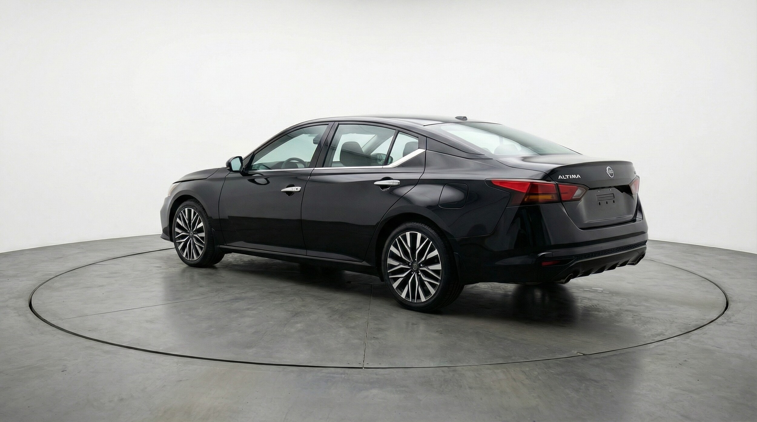 Thumbnail: 2025 Nissan Altima - 5