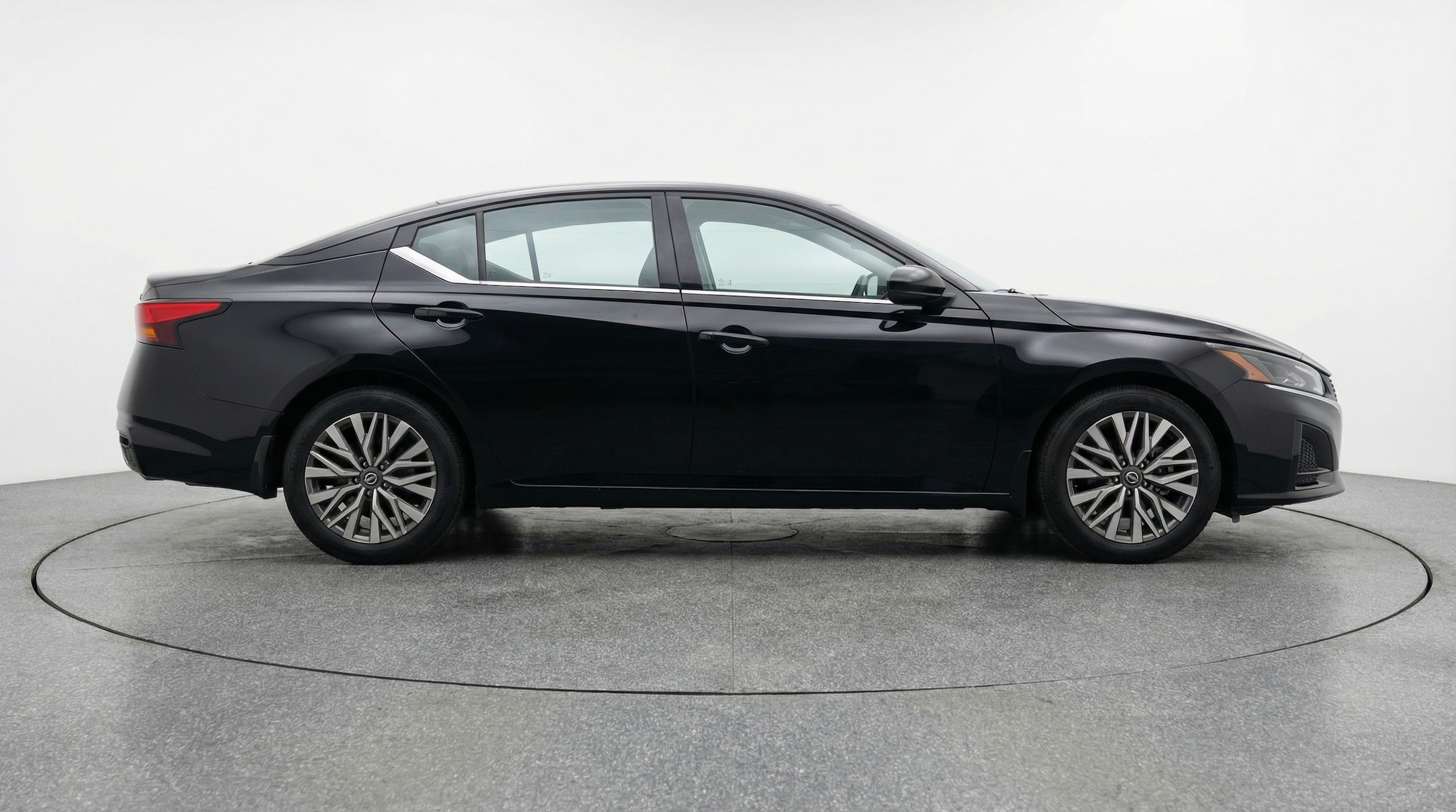 Thumbnail: 2025 Nissan Altima - 8