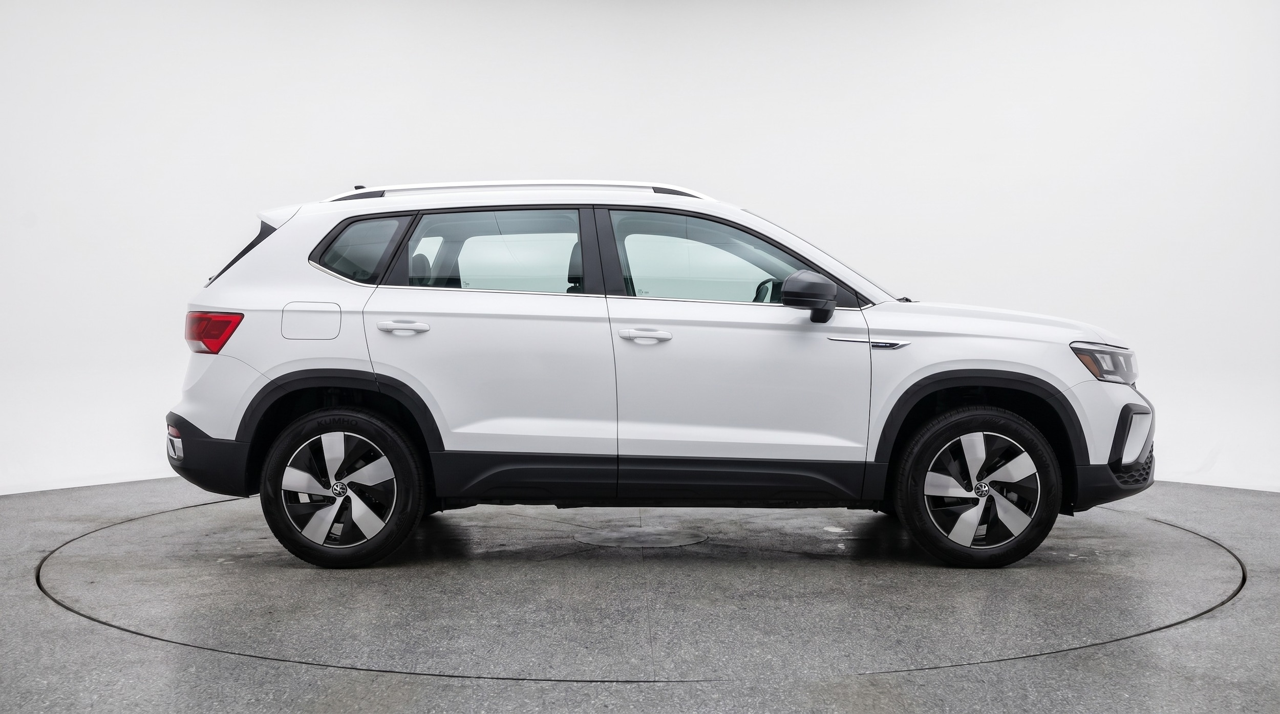 Thumbnail: 2026 Volkswagen Taos - 8