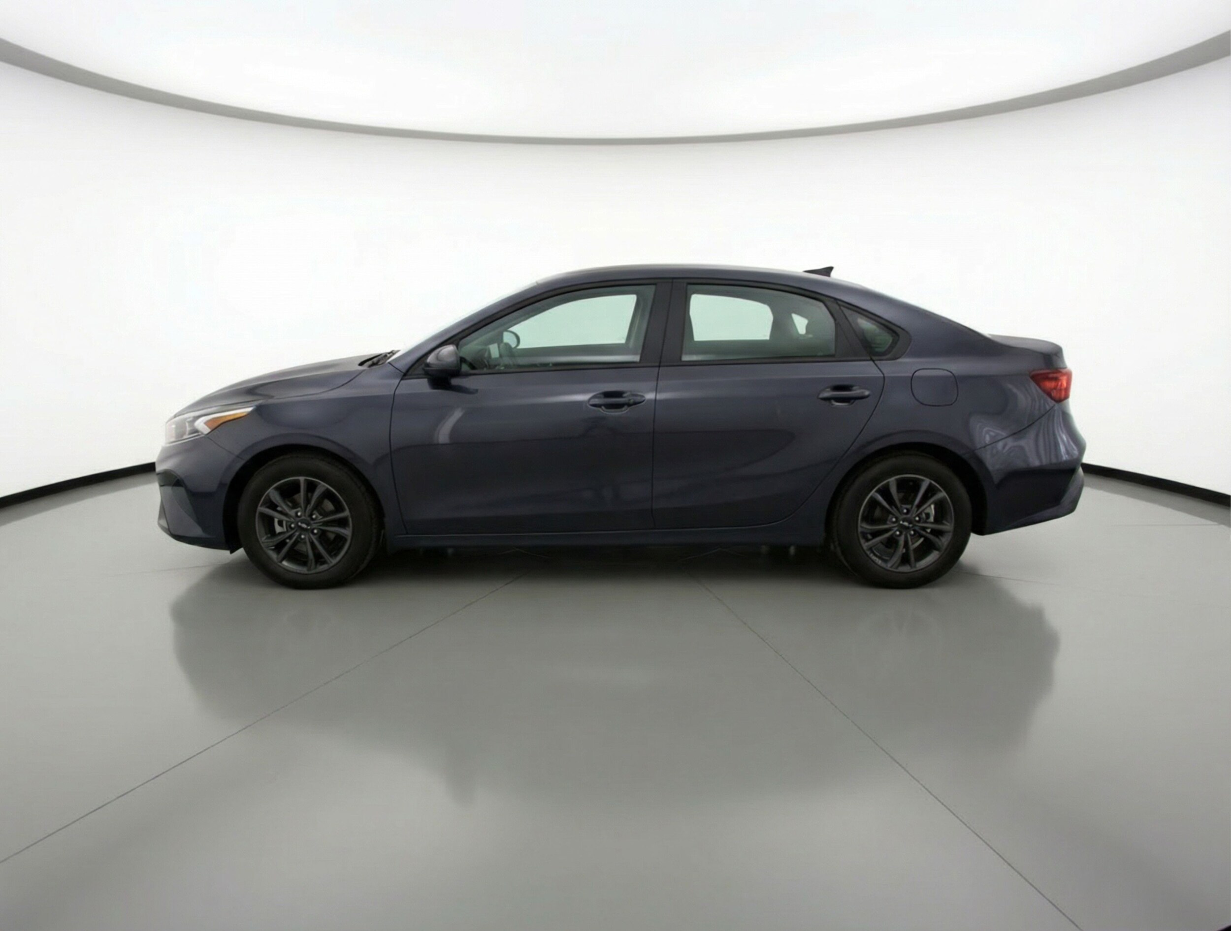 Thumbnail: 2023 Kia Forte - 4