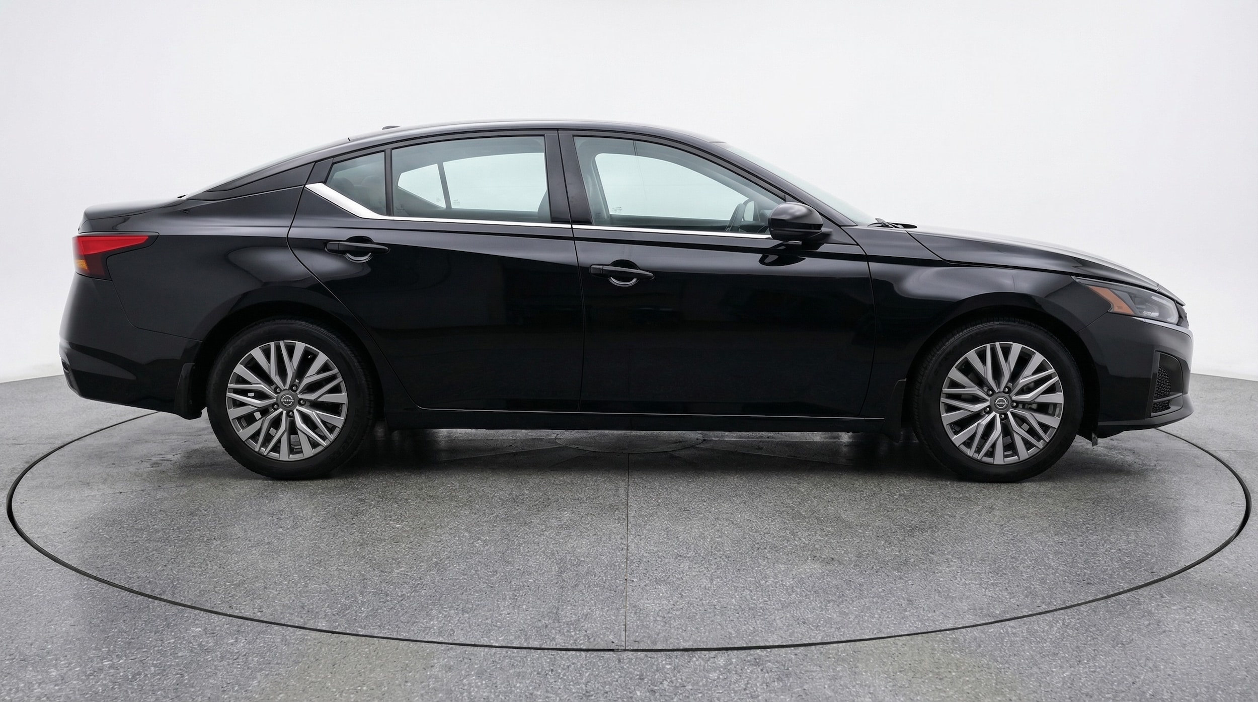 Thumbnail: 2025 Nissan Altima - 8