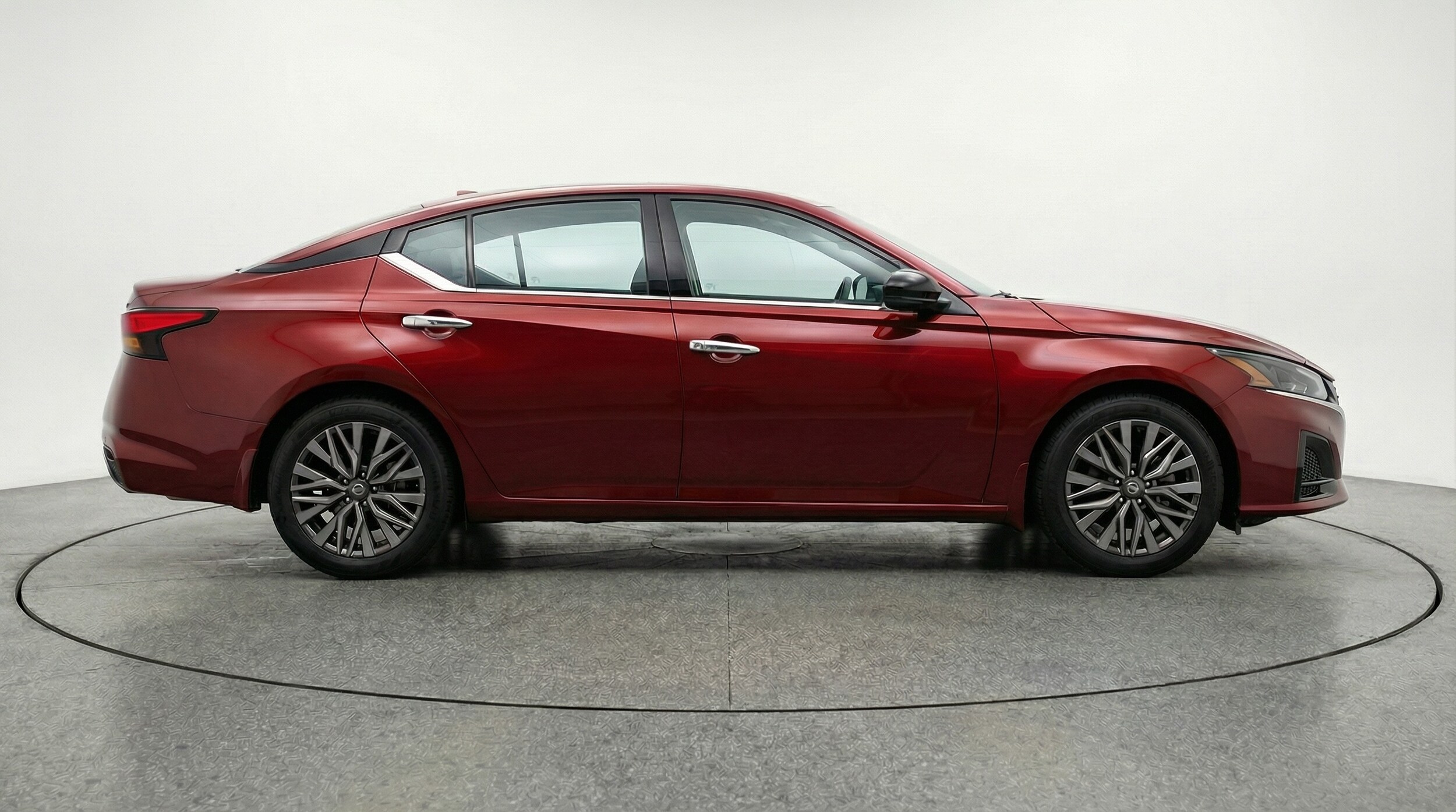 Thumbnail: 2025 Nissan Altima - 8