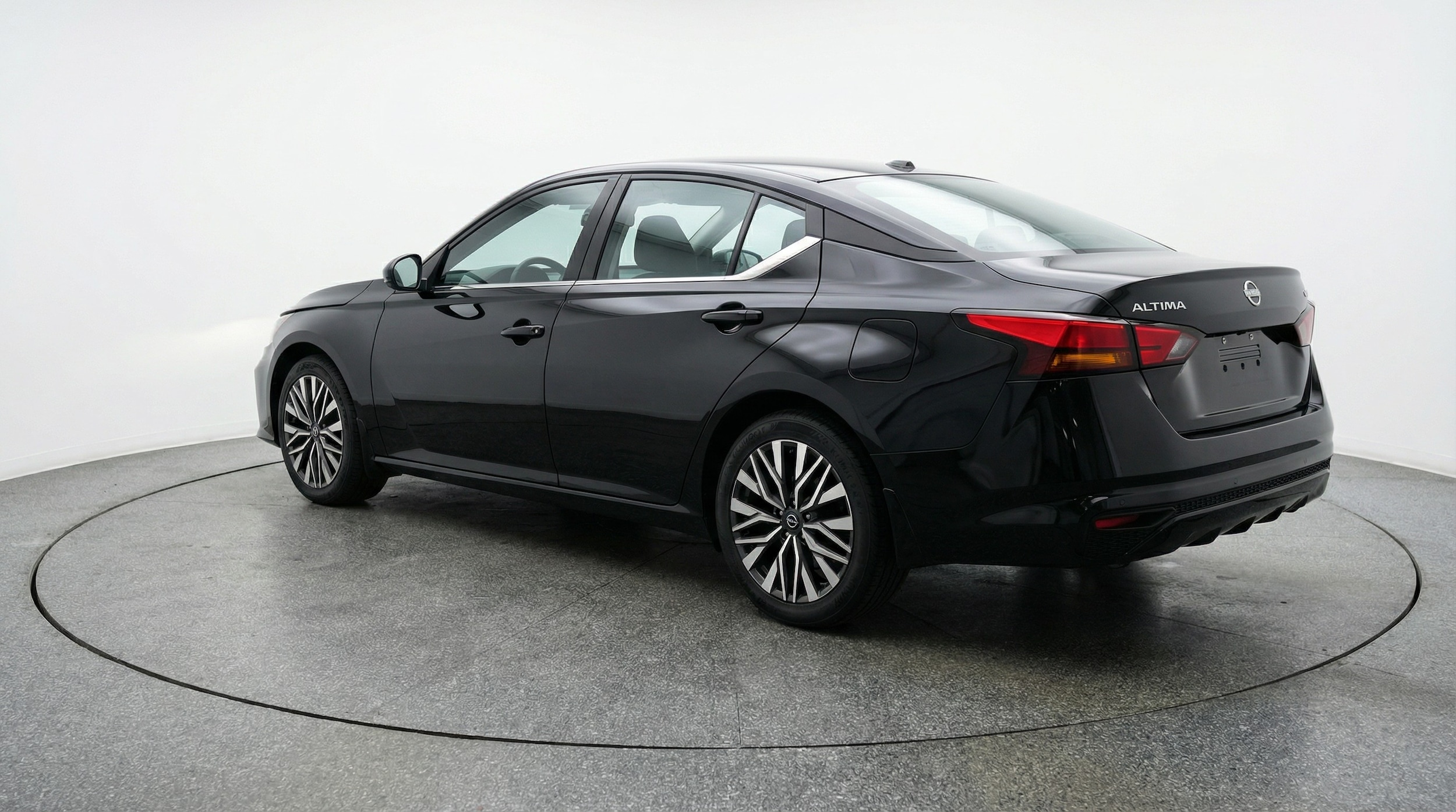 Thumbnail: 2025 Nissan Altima - 5