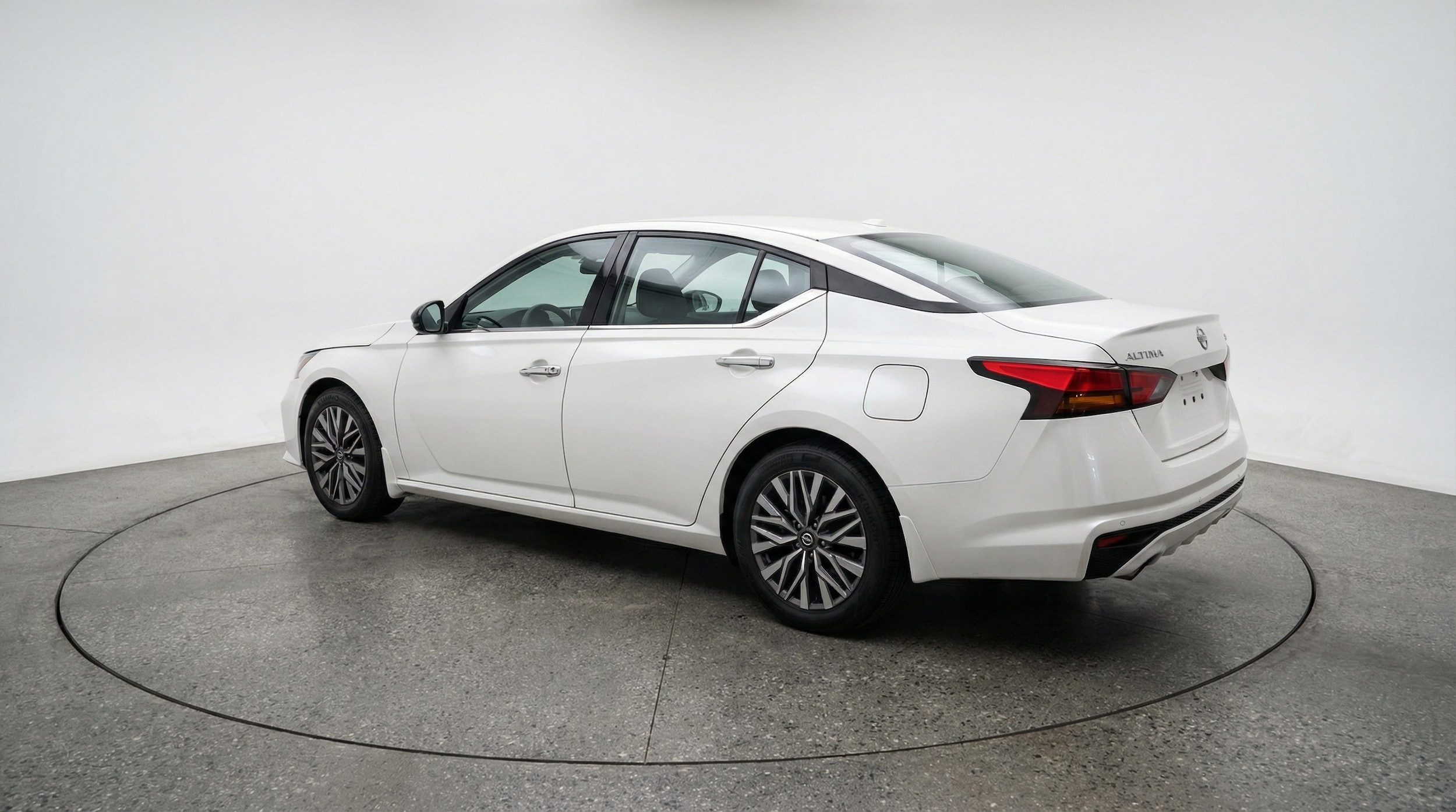 Thumbnail: 2025 Nissan Altima - 5