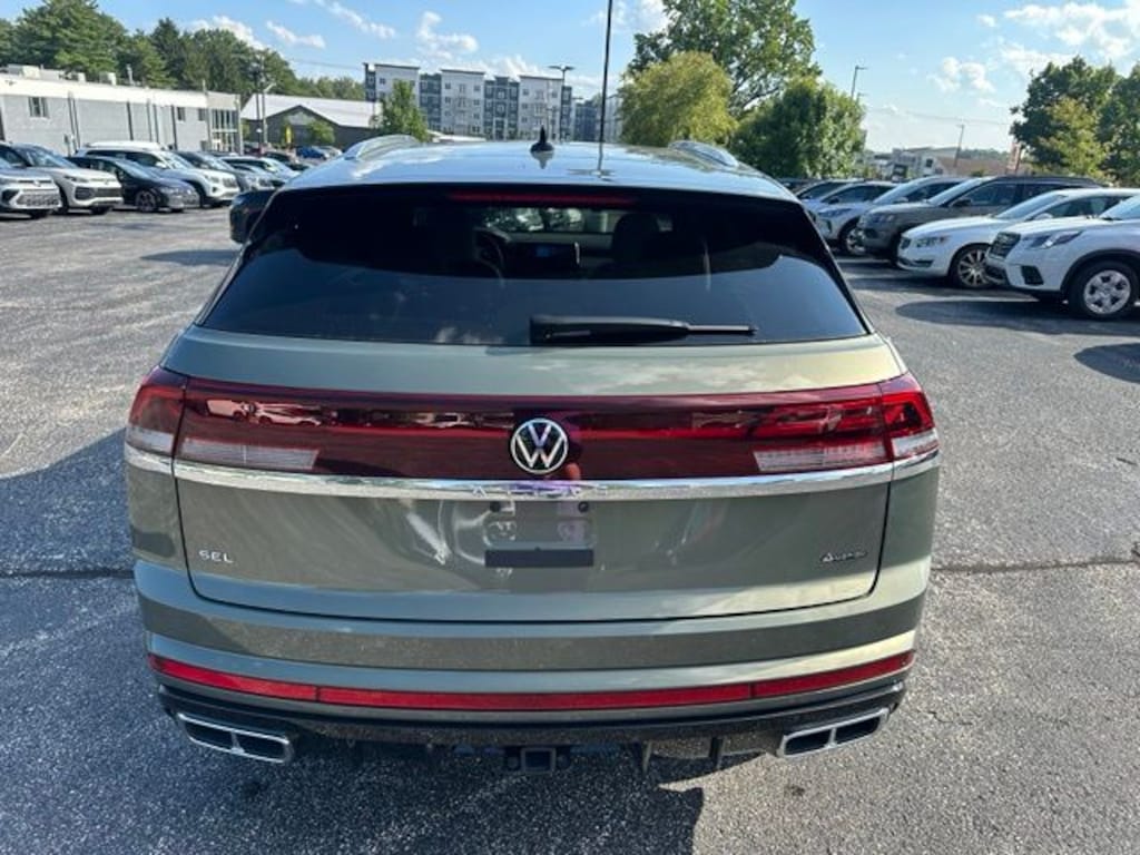 Used 2025 Volkswagen Atlas Cross Sport 2.0T SEL Premium R-Line SUV