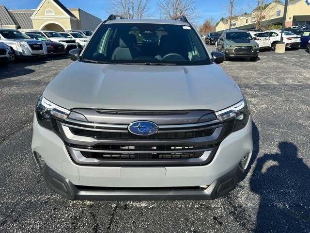 2026 Subaru Forester Premium photo 2