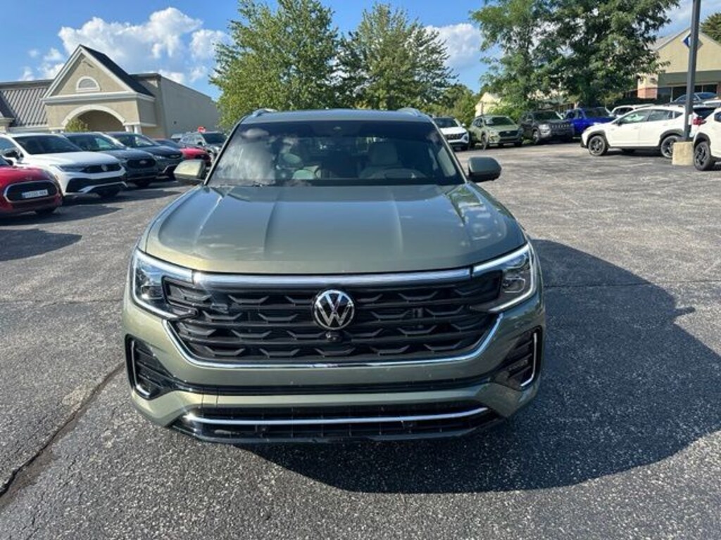 Used 2025 Volkswagen Atlas Cross Sport 2.0T SEL Premium R-Line SUV