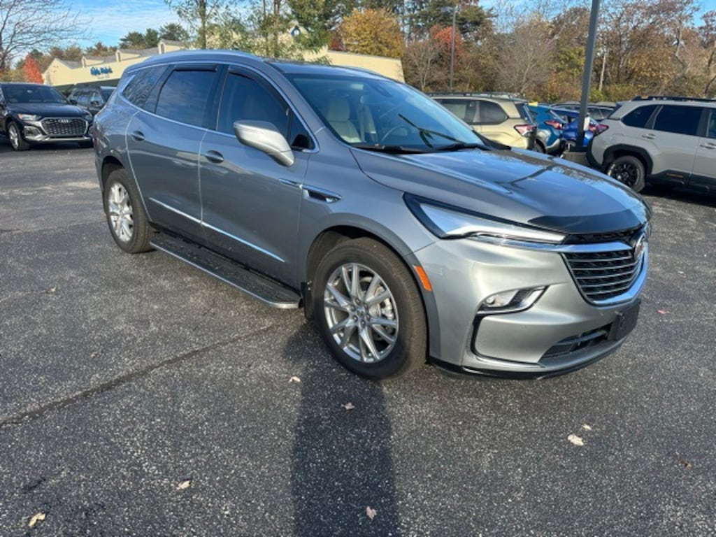 Used 2024 Buick Enclave Essence SUV
