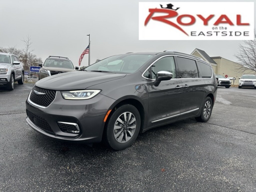 Used 2021 Chrysler Pacifica Hybrid Limited Van Passenger Van