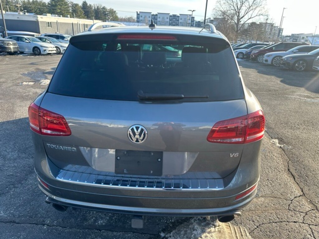 Used 2014 Volkswagen Touareg 3.6L SUV