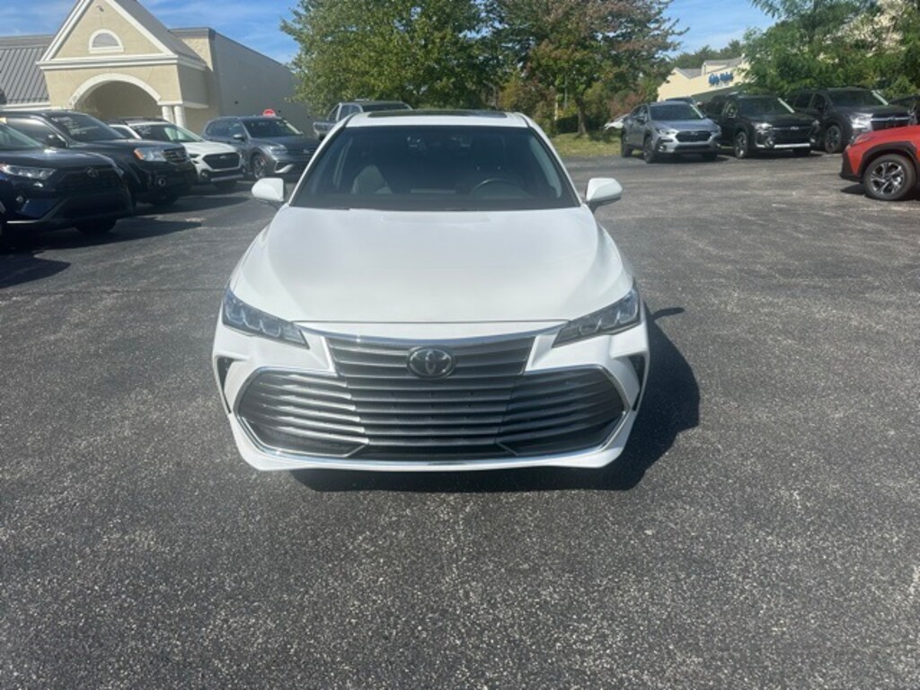 Used 2019 Toyota Avalon XSE Sedan