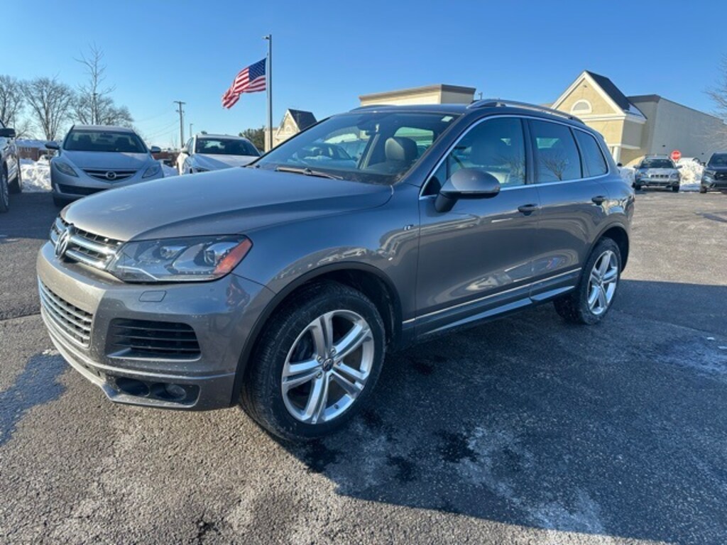 Used 2014 Volkswagen Touareg 3.6L SUV