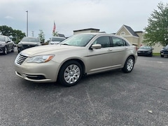 2013 Chrysler 200 LX Sedan