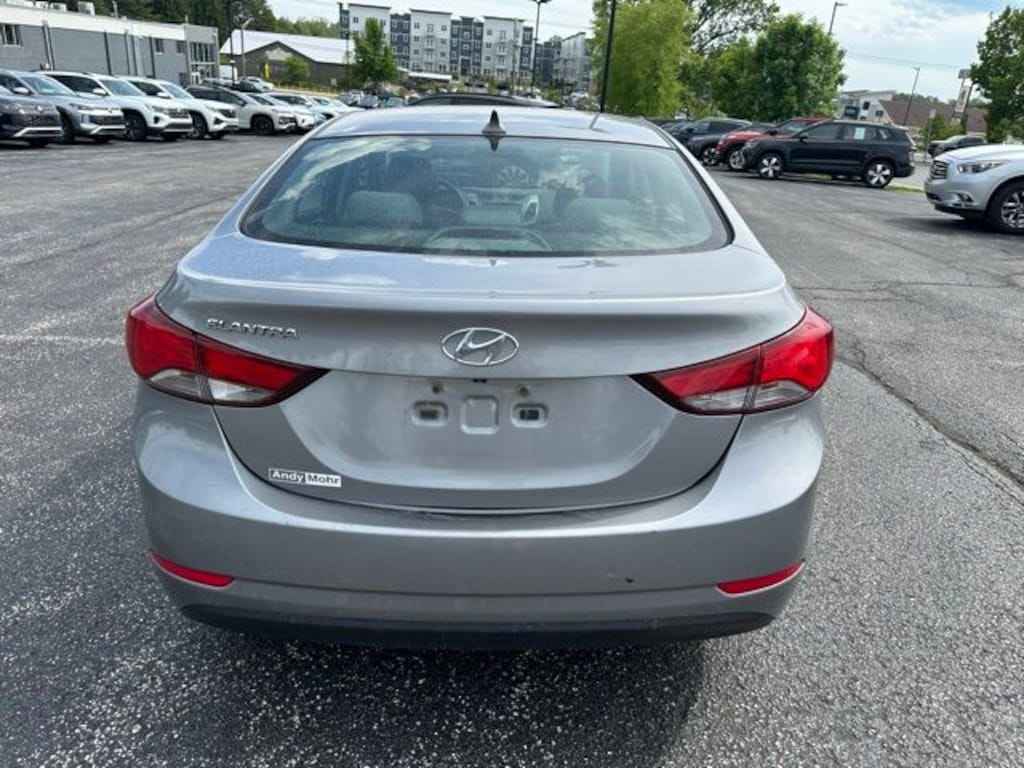 Used 2014 Hyundai Elantra SE Sedan