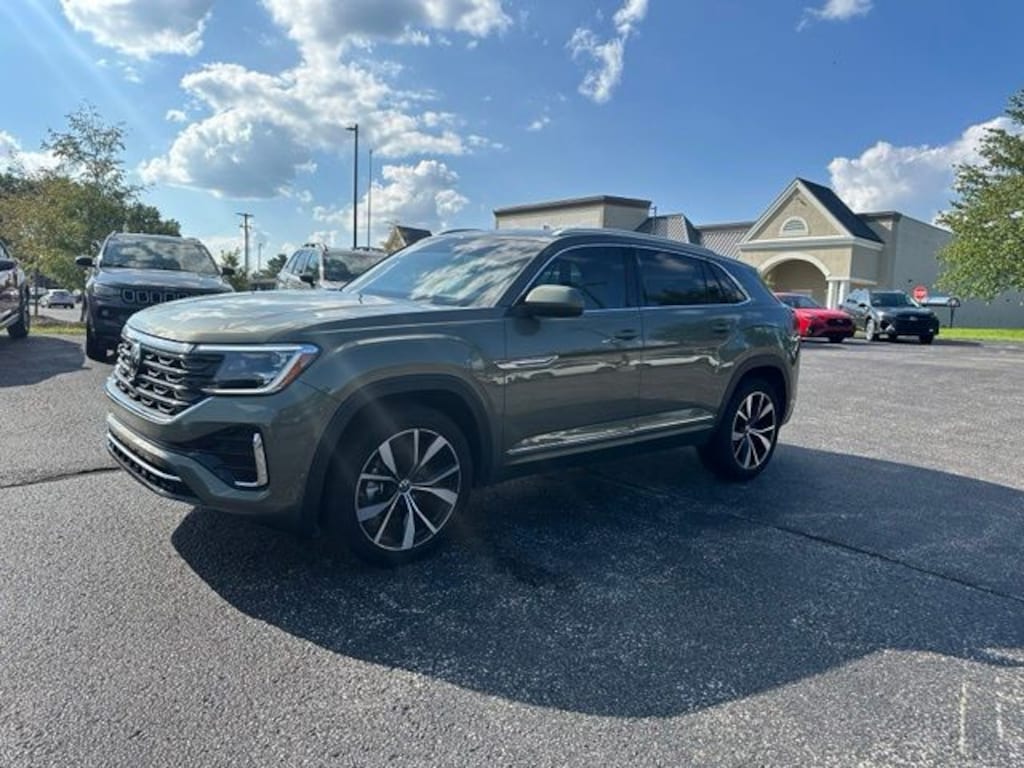 Used 2025 Volkswagen Atlas Cross Sport 2.0T SEL Premium R-Line SUV