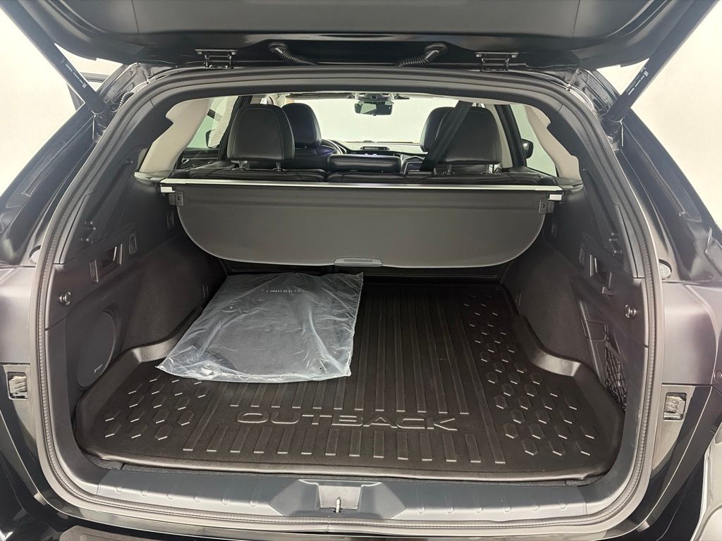 2025 Subaru Outback Touring - Photo 37