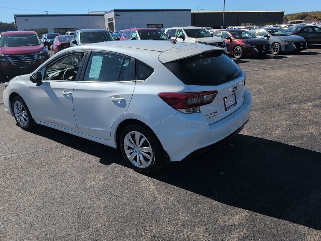 2023 Subaru Impreza Base photo 2