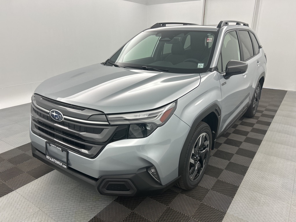 2025 Subaru Forester Limited's photo