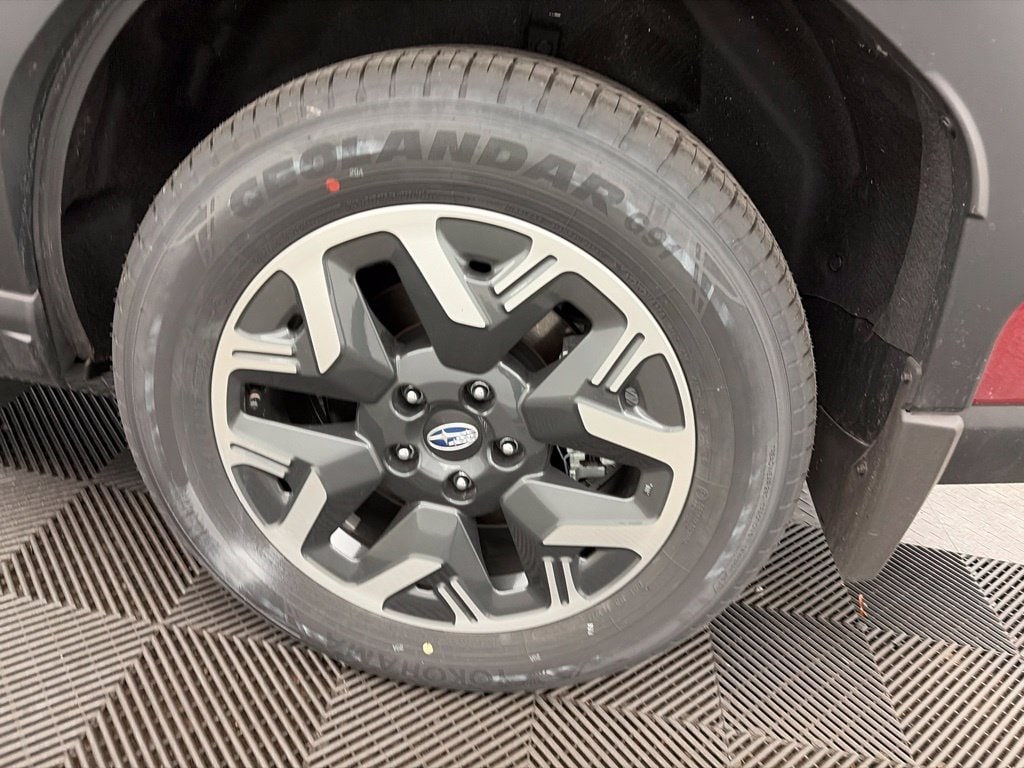 2026 Subaru Forester Base - Photo 8