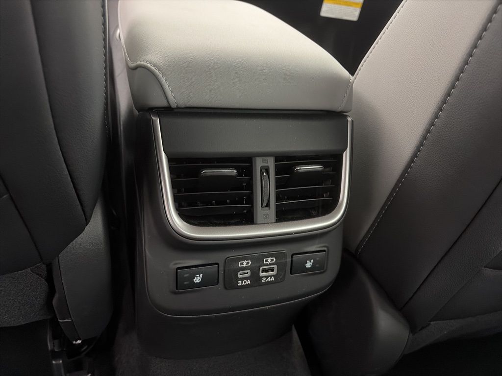 2025 Subaru Legacy Limited - Photo 22