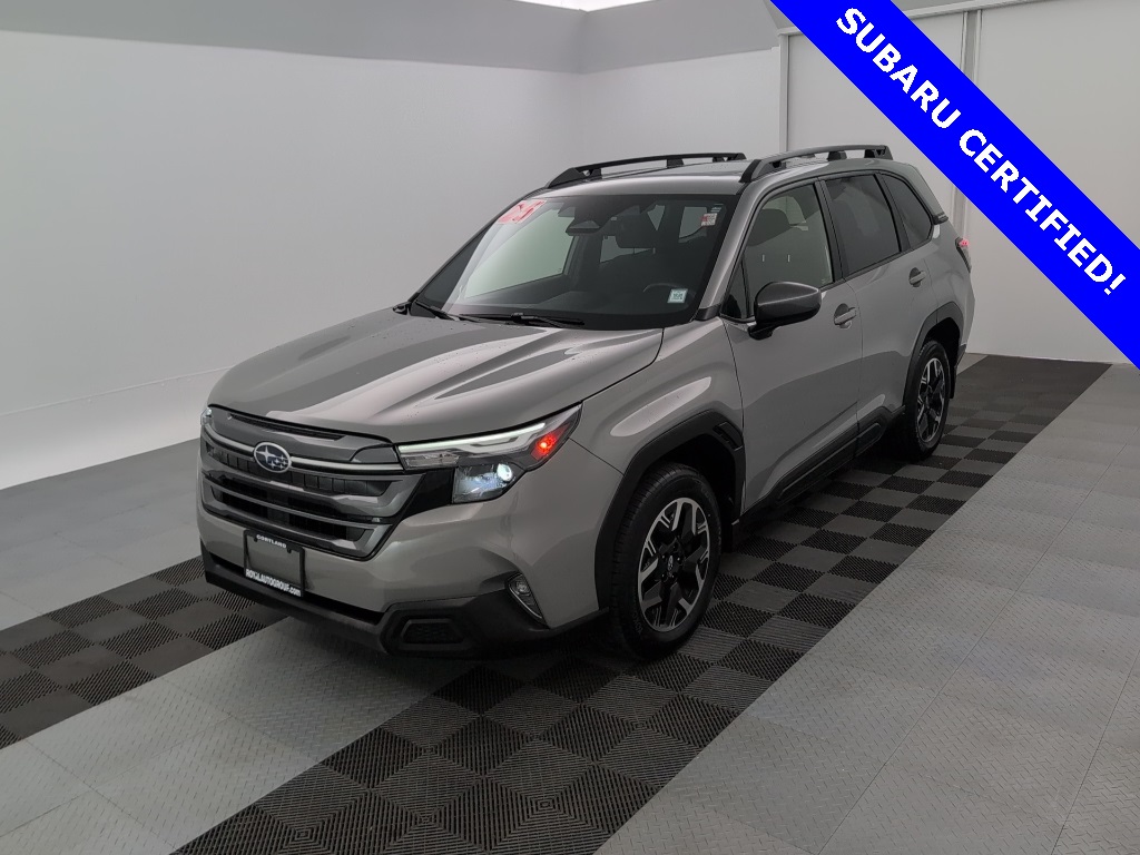 2025 Subaru Forester Premium's photo