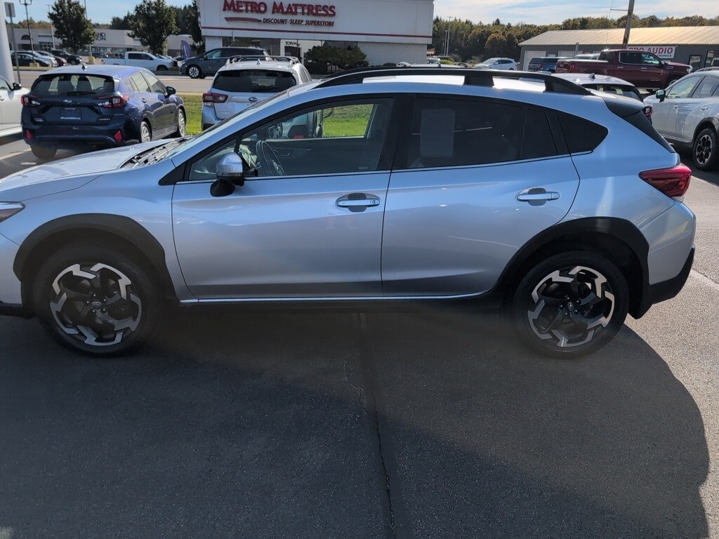 2022 Subaru Crosstrek Limited photo 2