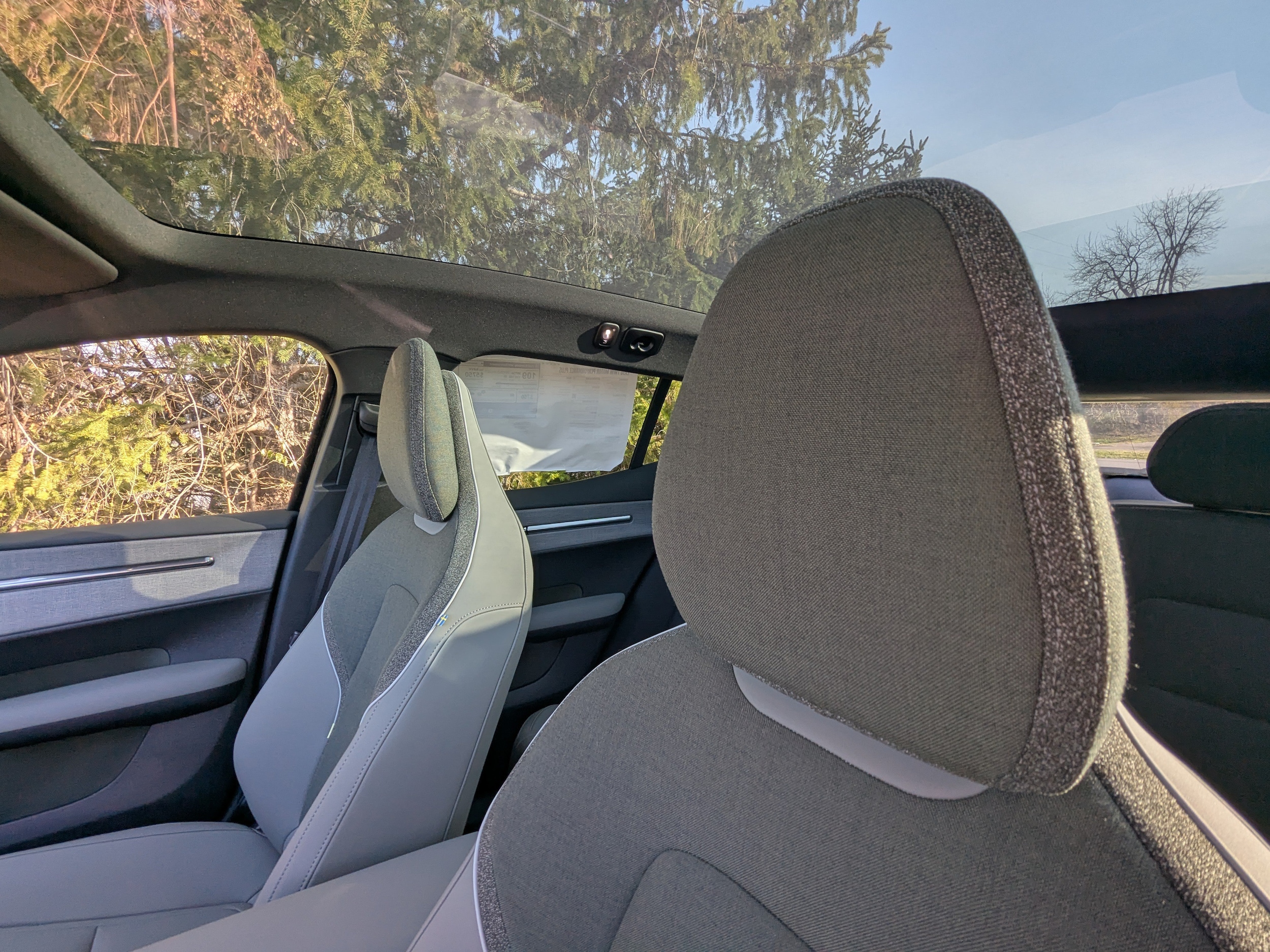 2025 Volvo EX30 Plus - Photo 12