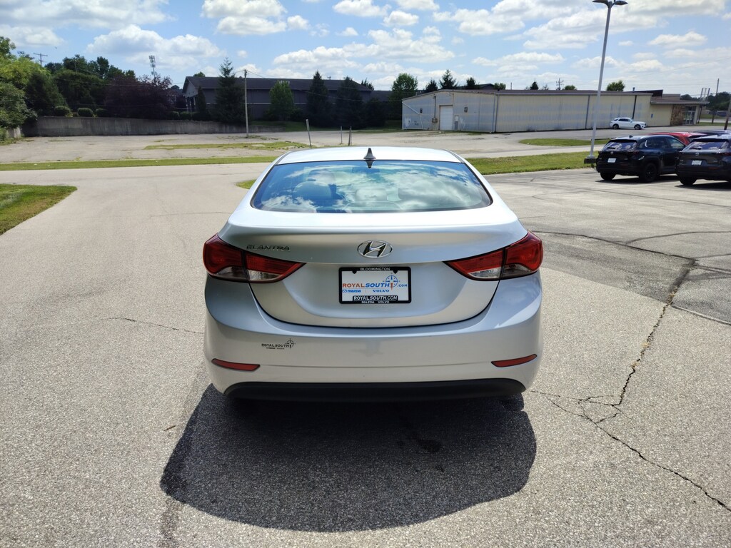 Used 2014 Hyundai Elantra SE Sedan