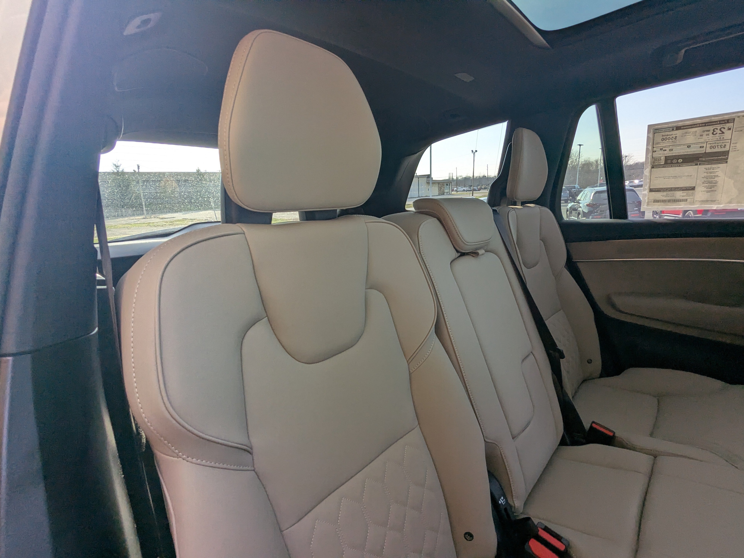 2026 Volvo XC90 Plus - Photo 19