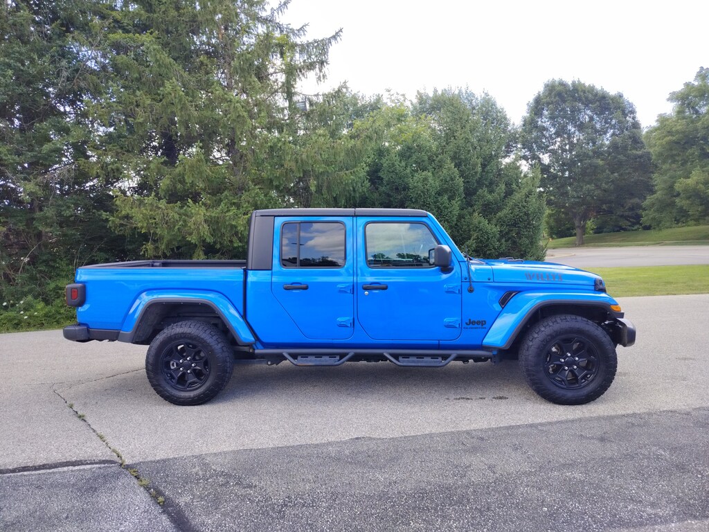 Used 2022 Jeep Gladiator Sport Truck Crew Cab