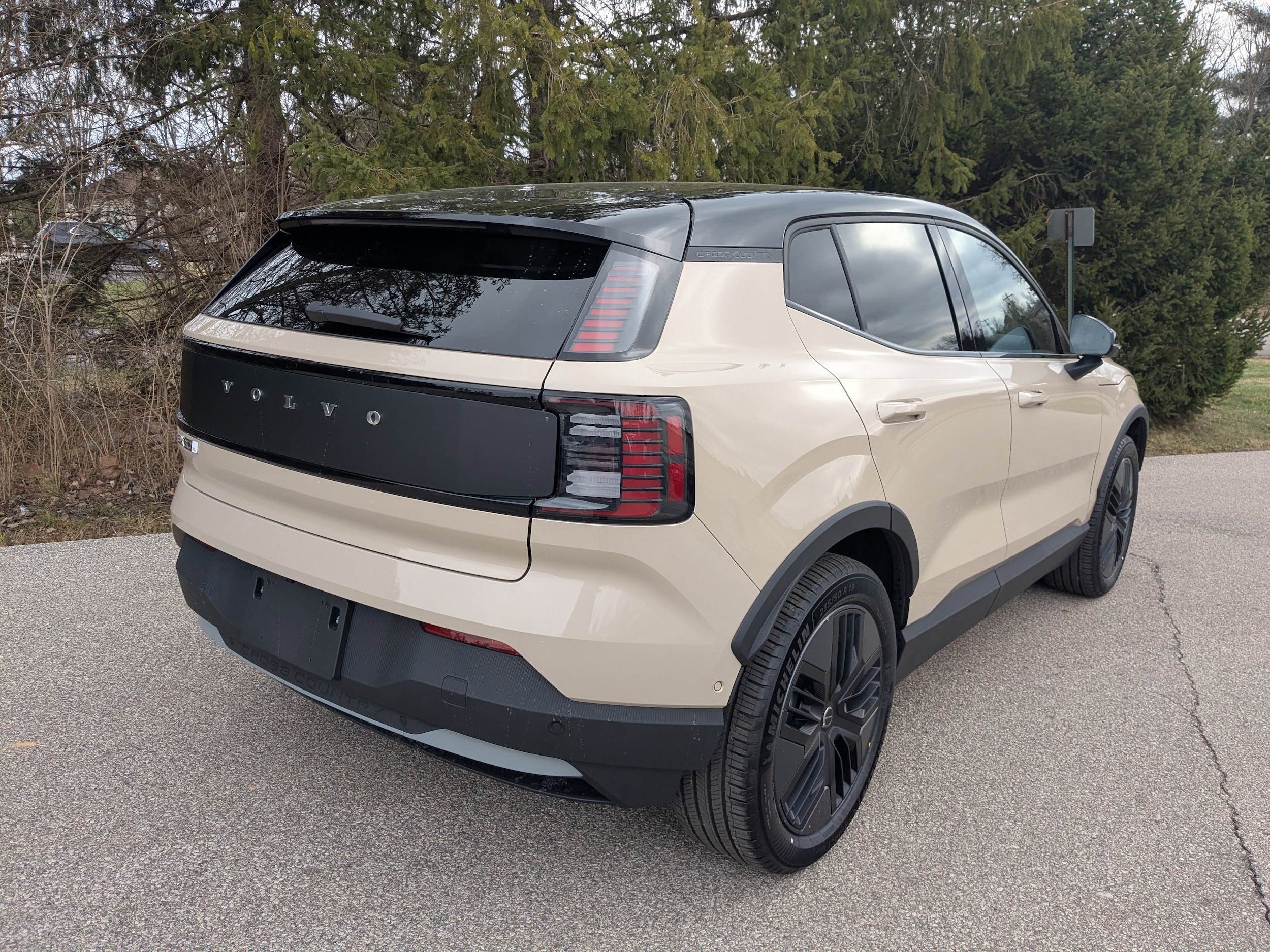2026 Volvo EX30 Ultra - Photo 8