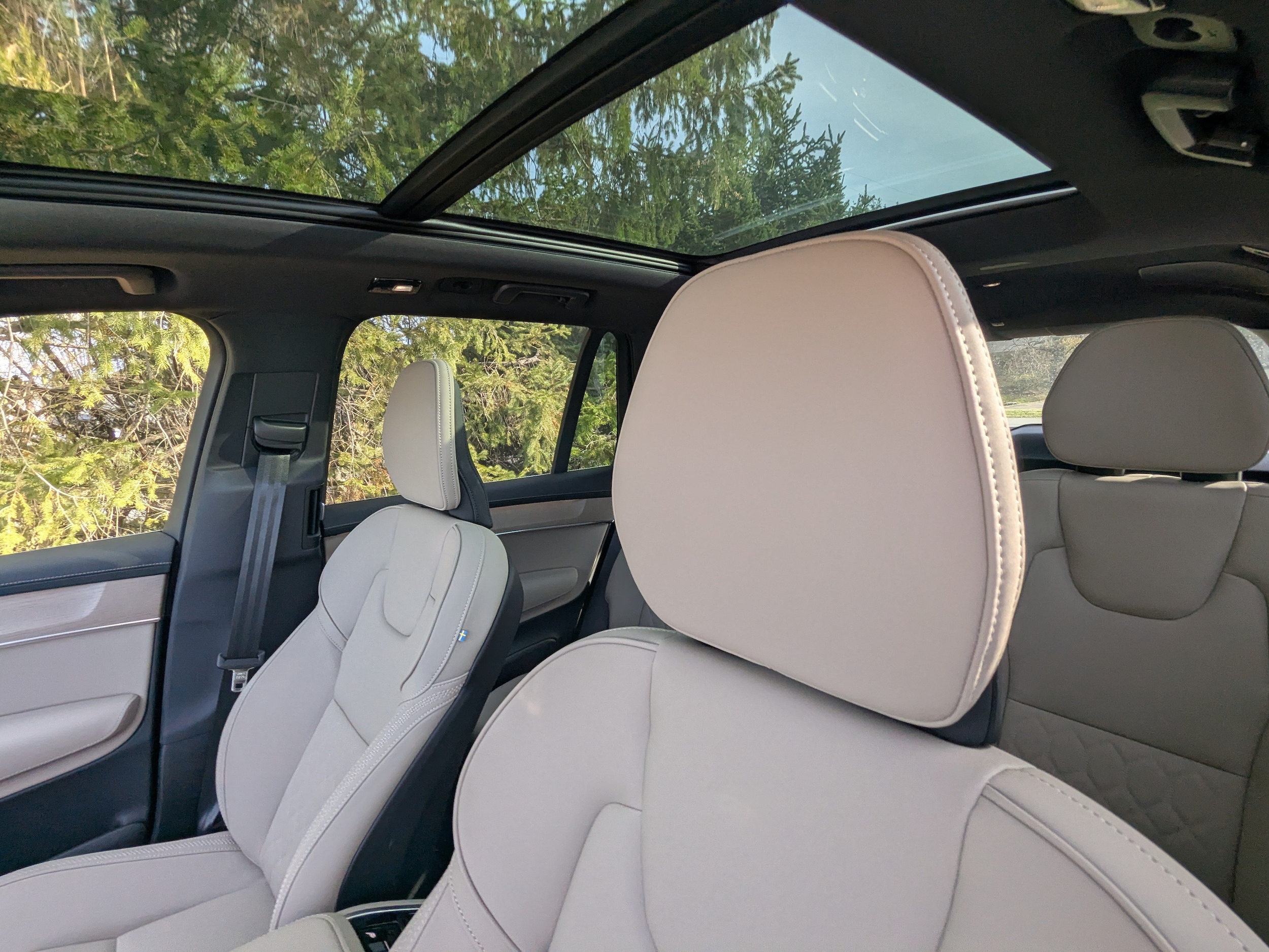 2026 Volvo XC90 Plus - Photo 12