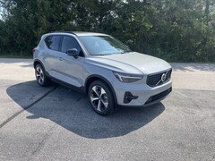 2026 Volvo XC40 B5 Plus AWD SUV