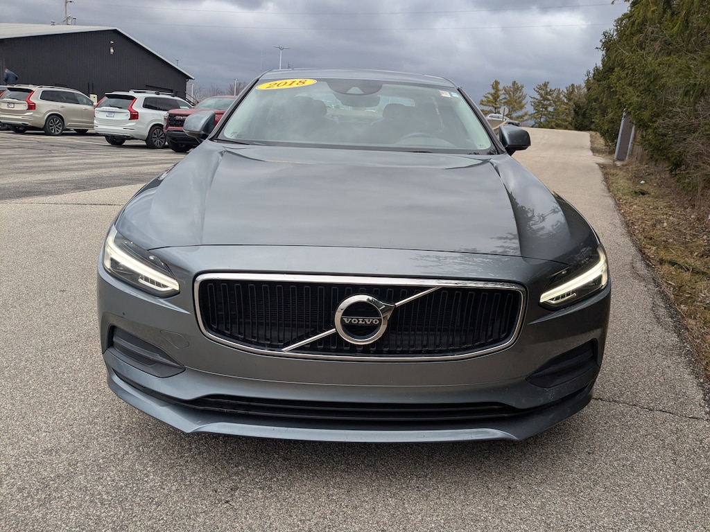 Used 2018 Volvo S90 T5 AWD Momentum Sedan