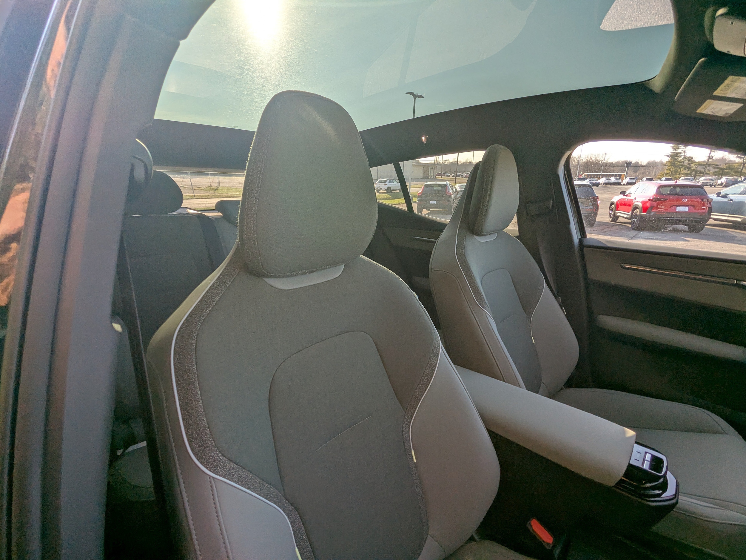 2025 Volvo EX30 Plus - Photo 15