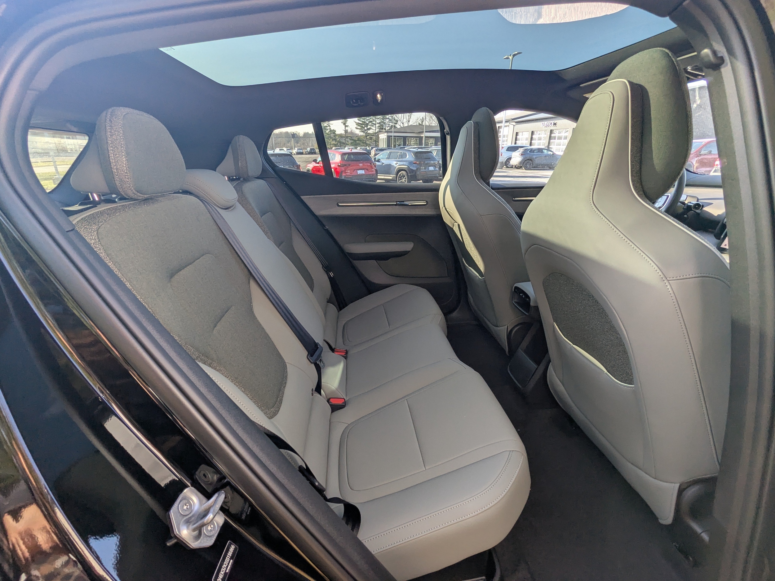 2025 Volvo EX30 Plus - Photo 17