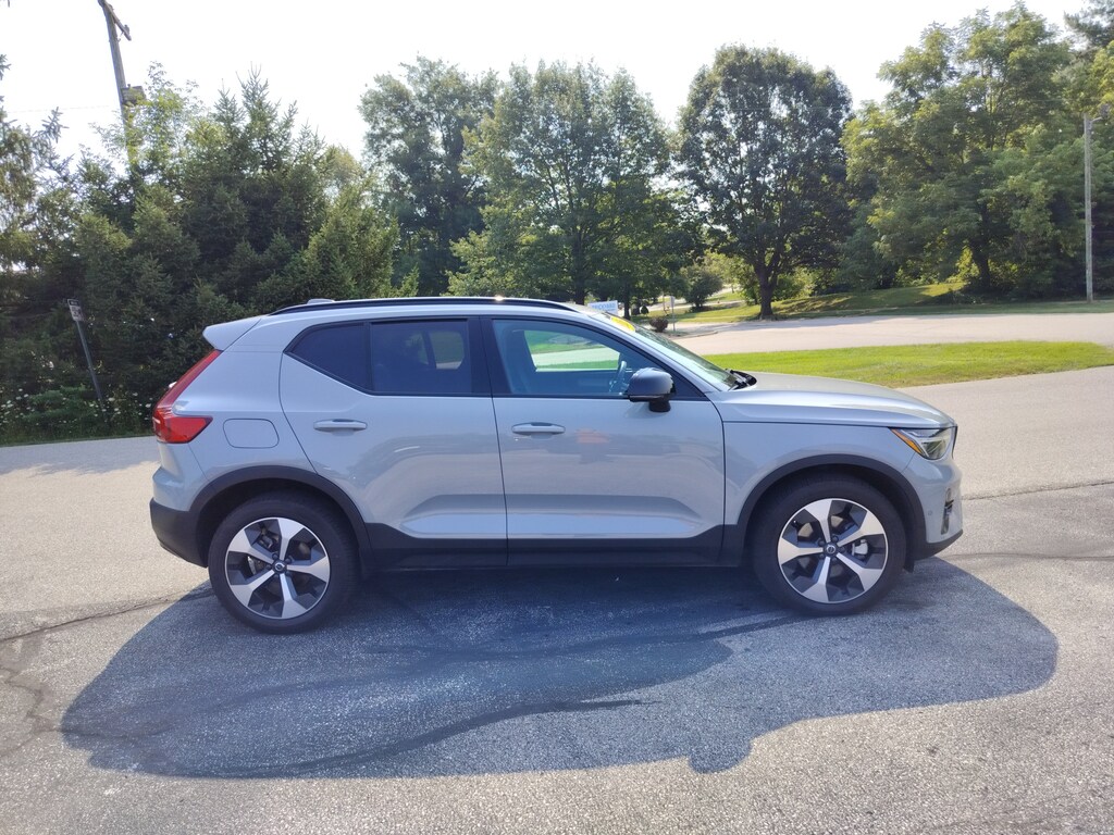 Used 2026 Volvo XC40 B5 Plus SUV