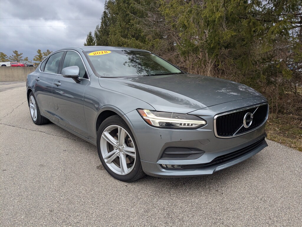 Used 2018 Volvo S90 T5 AWD Momentum Sedan