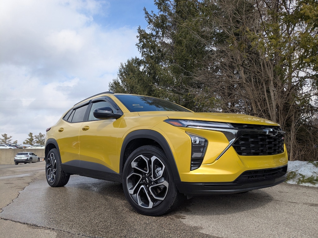 Used 2025 Chevrolet Trax 2RS SUV