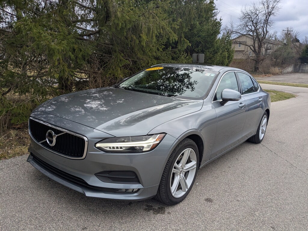 Used 2018 Volvo S90 T5 AWD Momentum Sedan