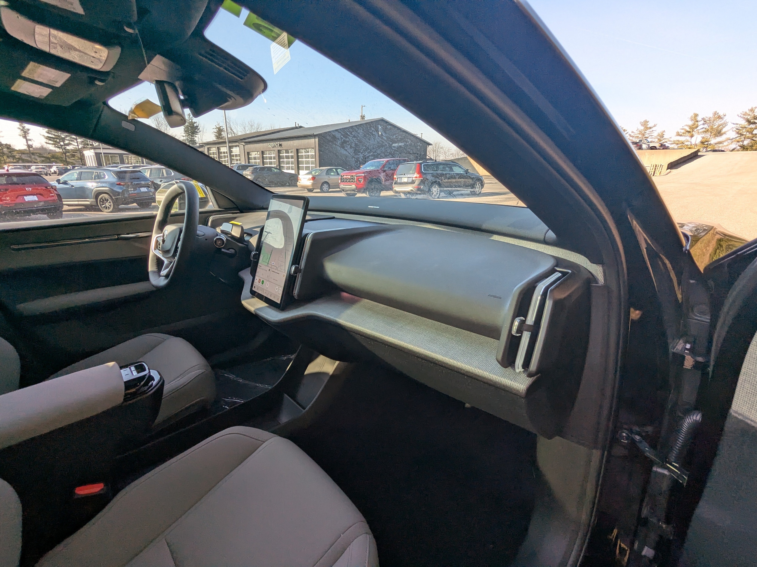 2025 Volvo EX30 Plus - Photo 14