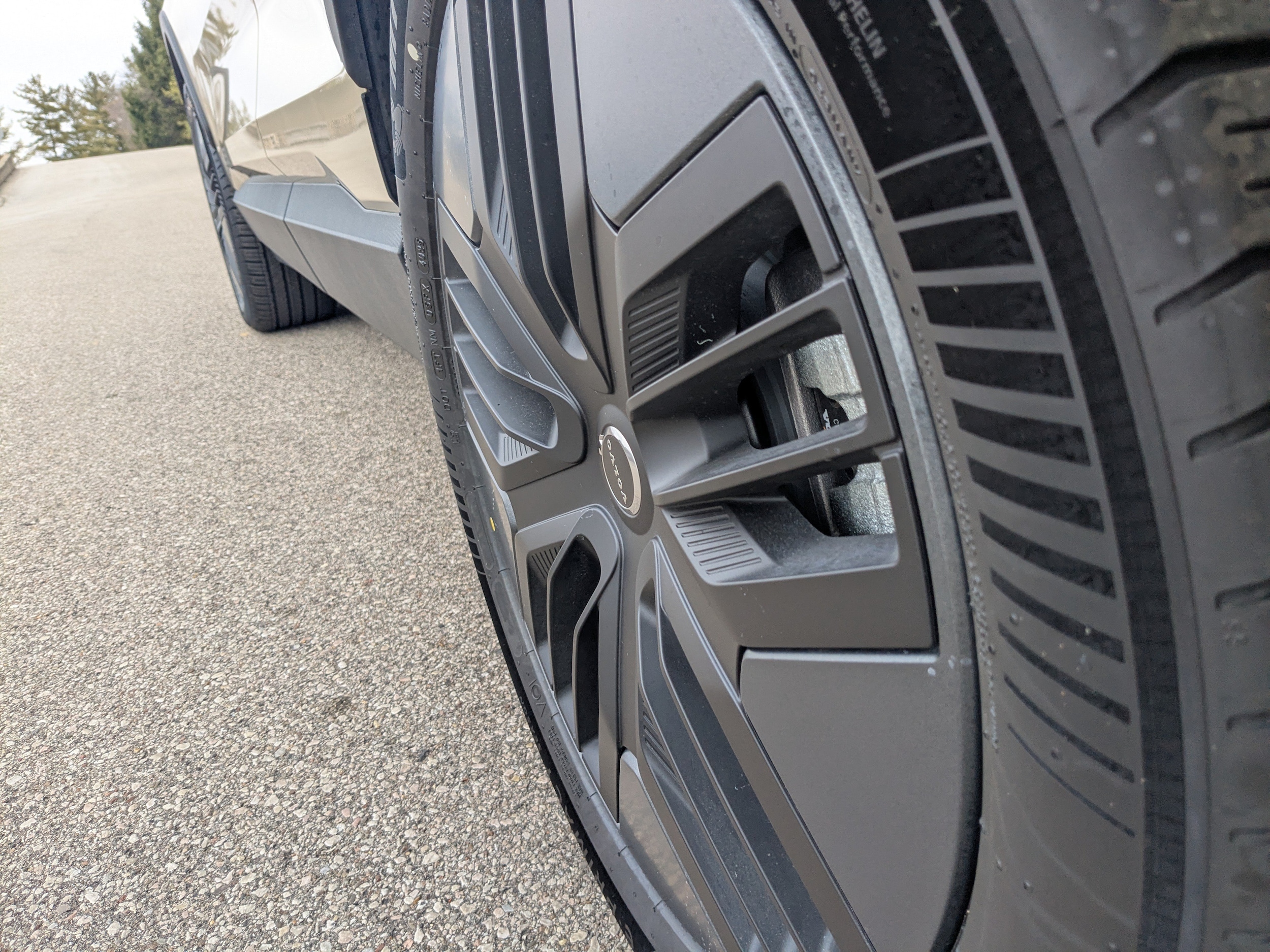 2026 Volvo EX30 Ultra - Photo 25