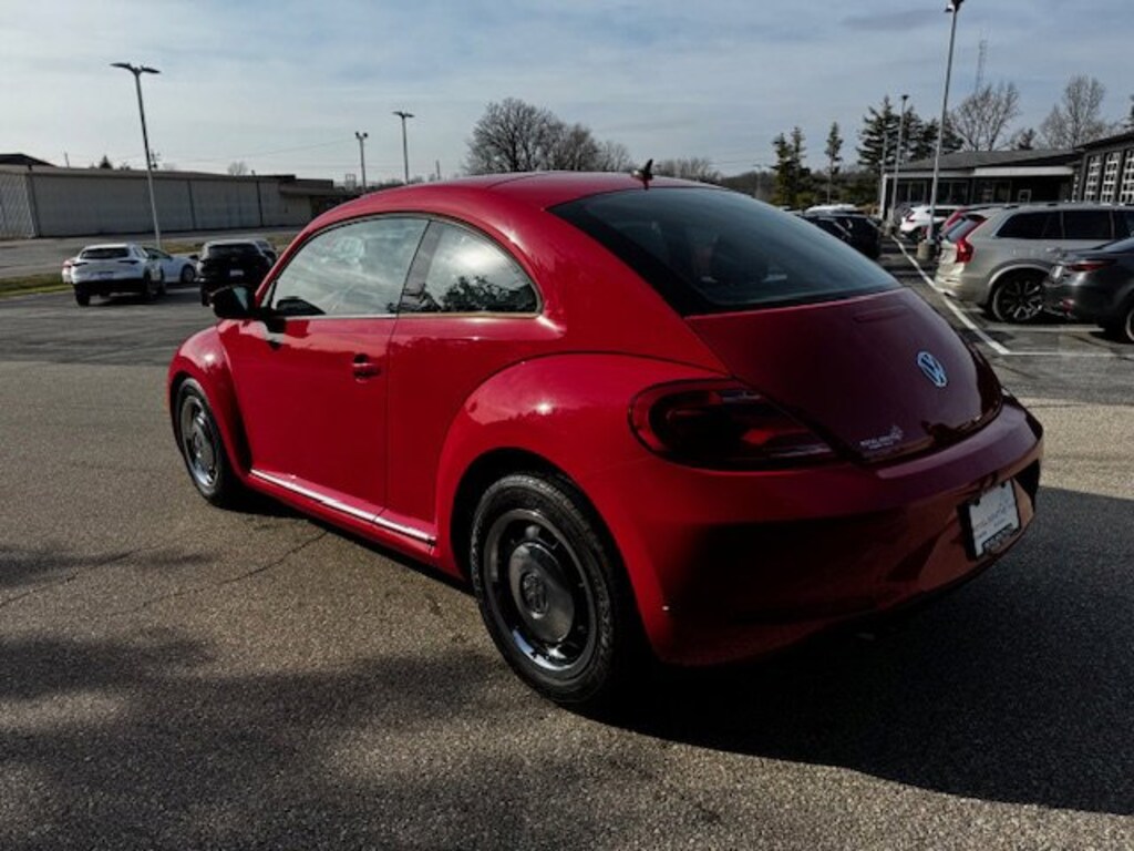 Used 2012 Volkswagen Beetle 2.5L w/PZEV Hatchback