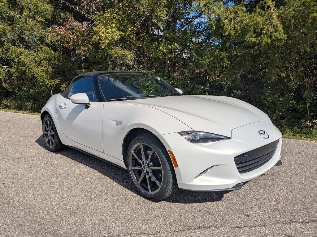 Used 2016 Mazda Mazda MX-5 Miata Grand Touring Convertible