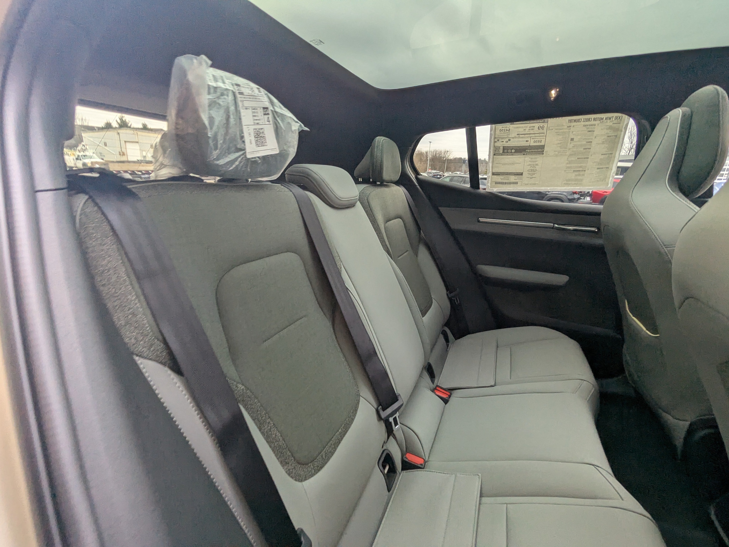 2026 Volvo EX30 Ultra - Photo 19