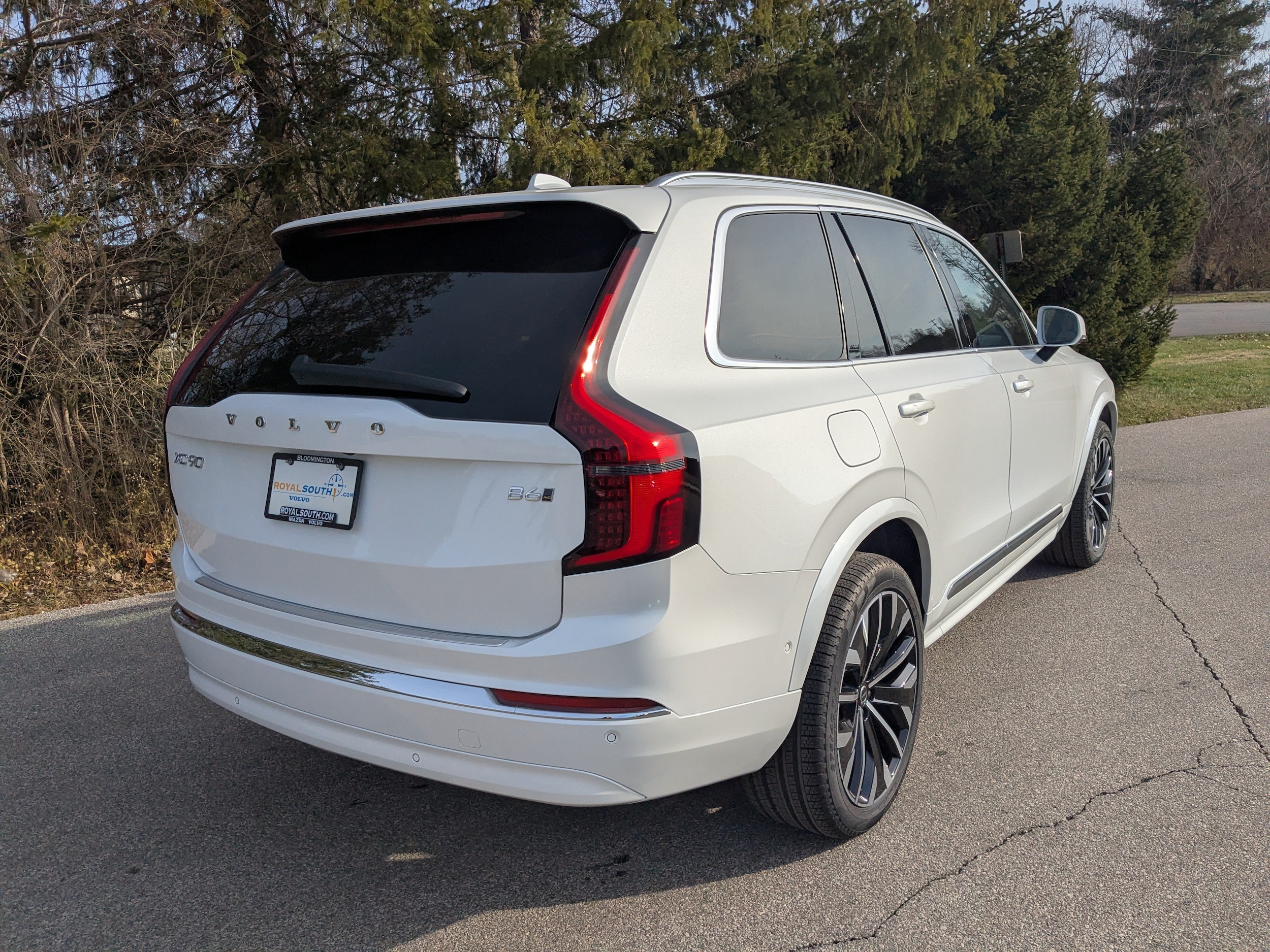 2026 Volvo XC90 Plus - Photo 8