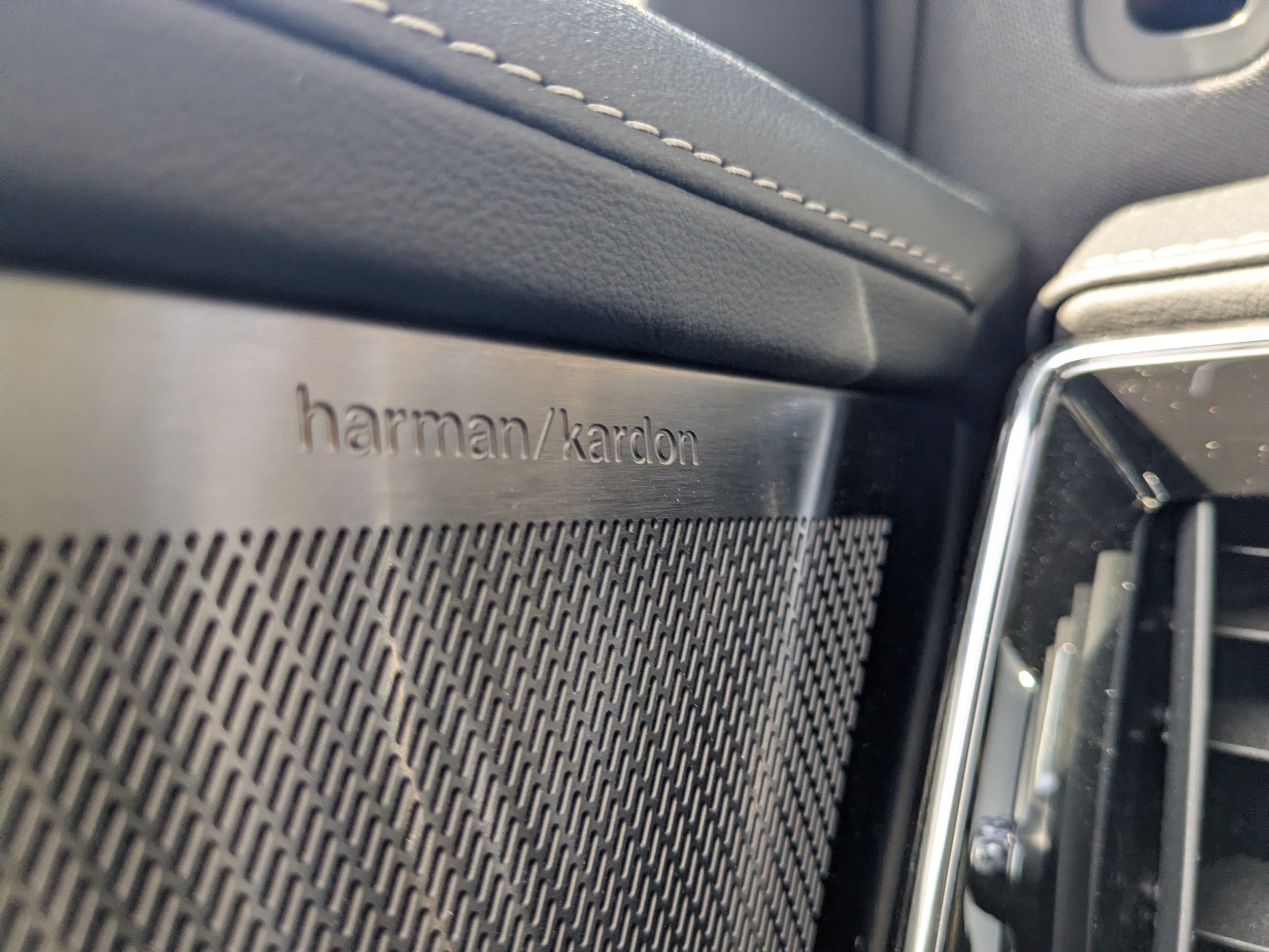 2026 Volvo XC90 Plus - Photo 34
