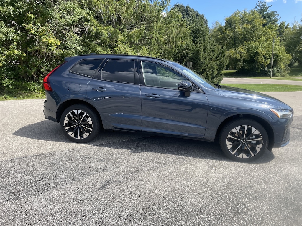 New 2026 Volvo XC60 B5 Plus SUV
